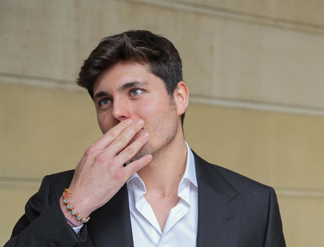 El jefe de prensa de `Alvise` Pérez, Vito Quiles , a su salida del Juzgado de Instrucción tras declarar como investigado por presuntas injurias (MARÍA JOSÉ LÓPEZ /EUROPA PRESS)