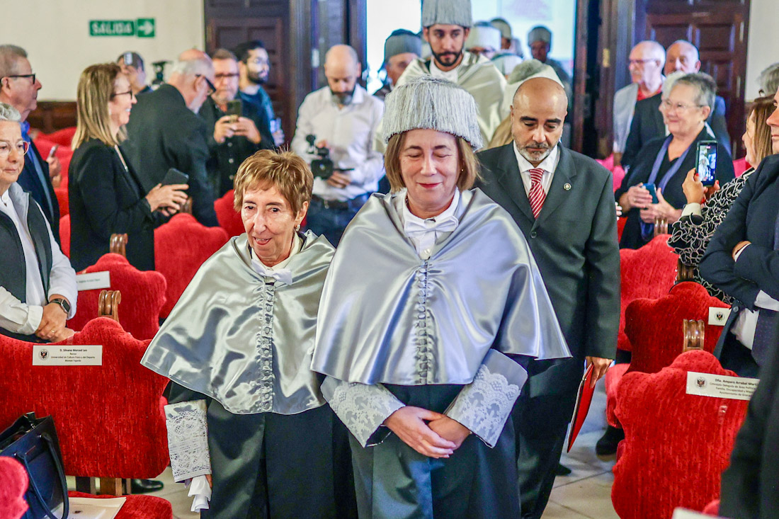 Rosa María Blasco investida Doctora de Honoris Causa por la UGR (GPMEDIA)
