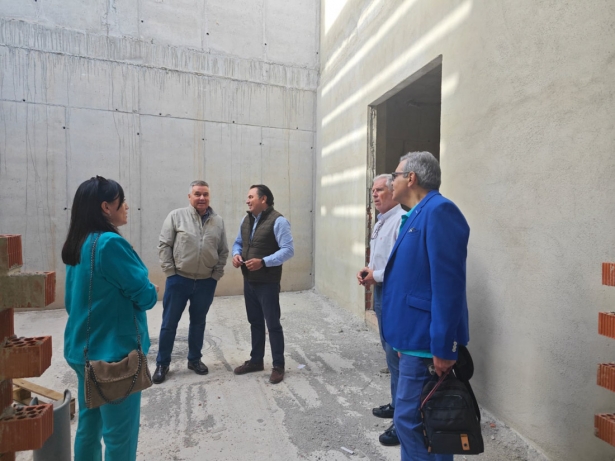Visita al nuevo consultorio (AYTO. CUEVAS DEL CAMPO)