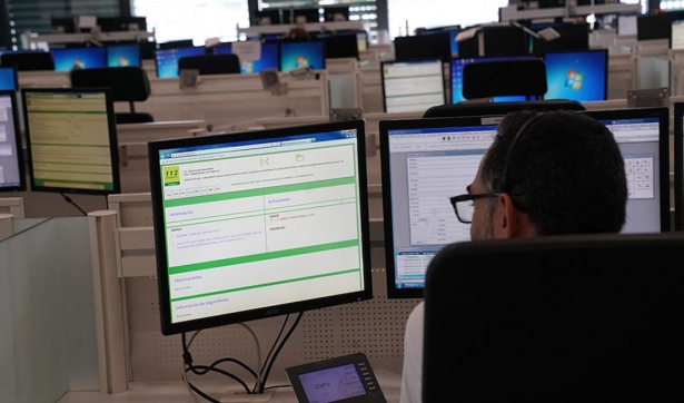 Operador en la sala regional de 112 Andalucía, en imagen de archivo (112 ANDALUCÍA) Operador en la sala regional de 112 Andalucía, en imagen de archivo (112 ANDALUCÍA)