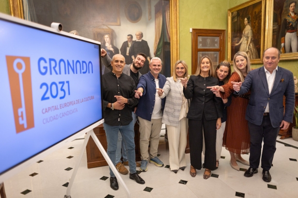 Firma de la adhesión (AYTO. GRANADA)