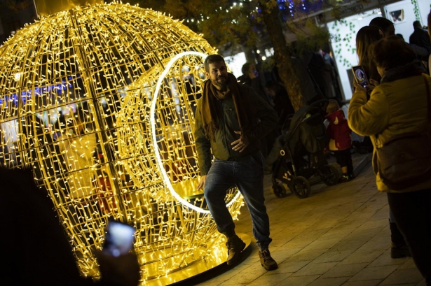 Encendido del alumbrado navideño de las calles del centro de Granada el pasado 2021 (ÁLEX CÁMARA - EUROPA PRESS)