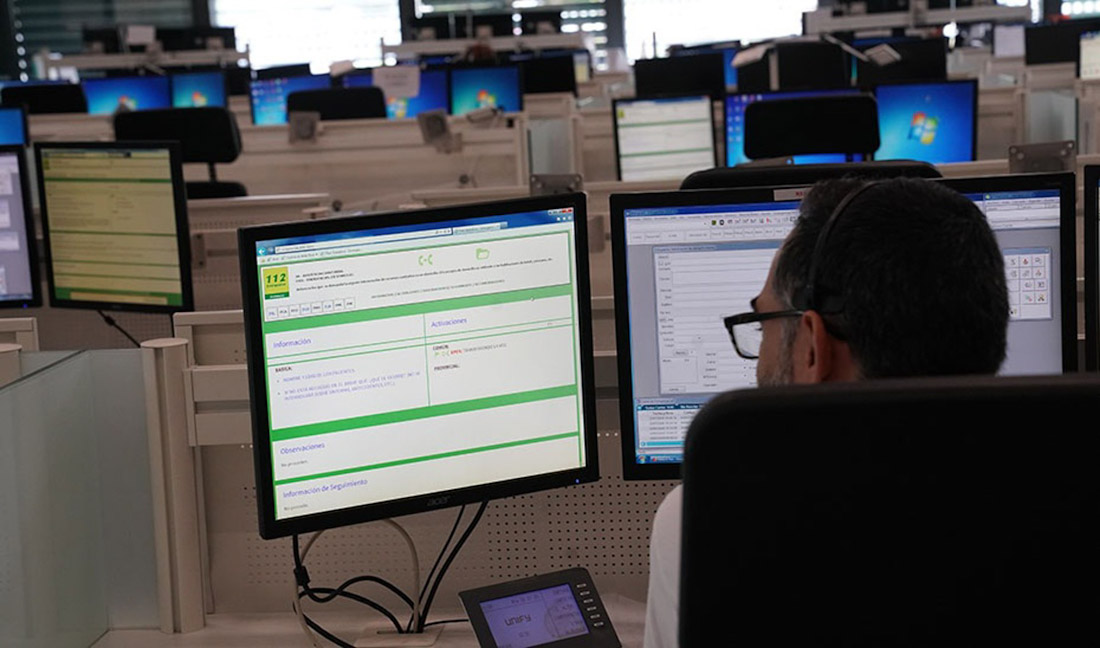 Operador en la sala regional de 112 Andalucía, en imagen de archivo (112 ANDALUCÍA)