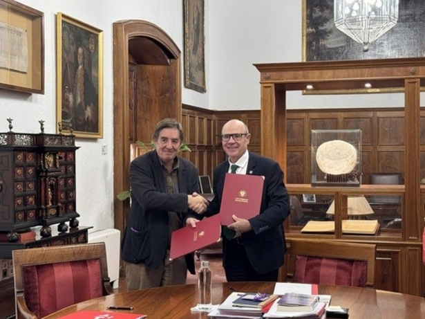 El director del Instituto Cervantes, Luis García Montero, y el rector de la Universidad de Granada, Pedro Mercado (UGR)
