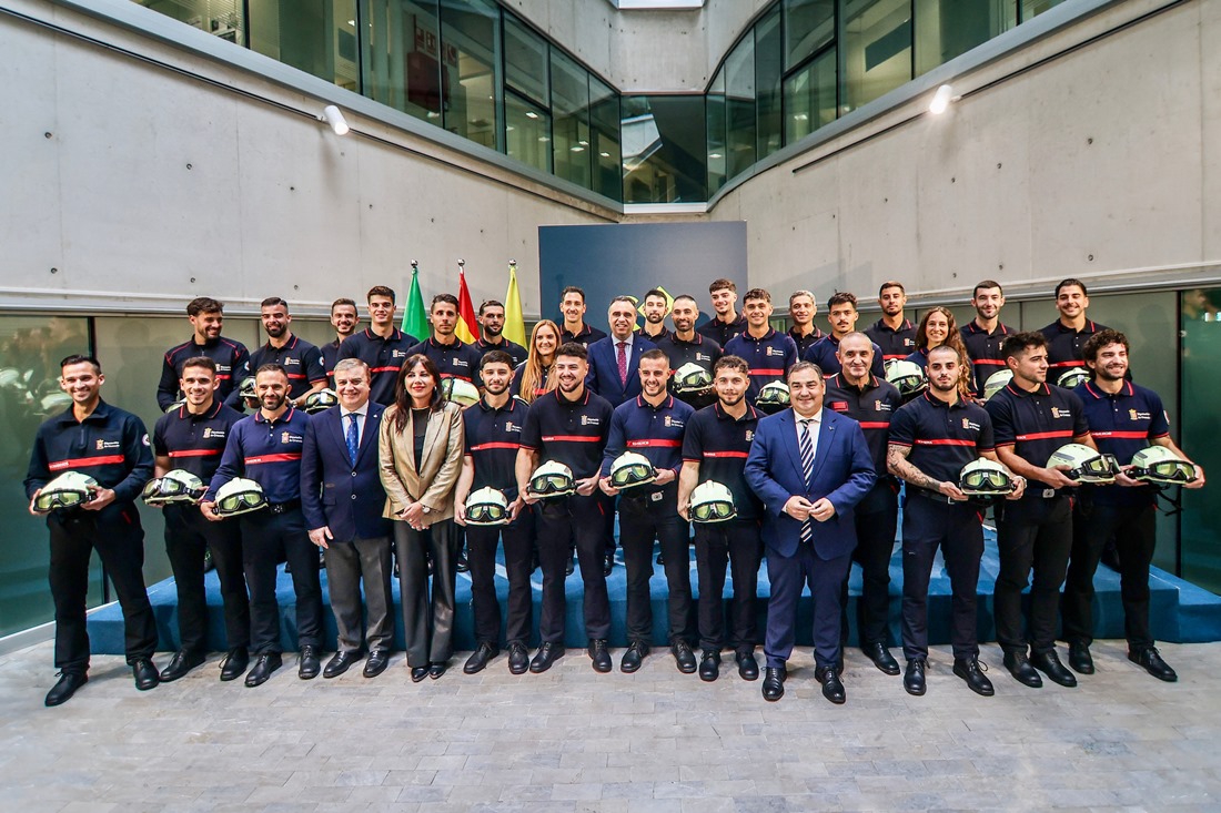 Toma de posesión de los neuvos bomberos (DIPGRA)