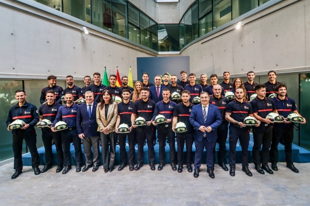 Toma de posesión de los neuvos bomberos (DIPGRA)