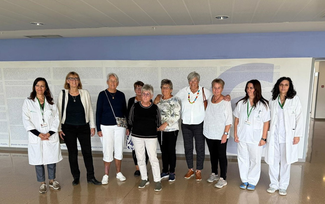 Visita de nueve mujeres noruegas que residen en la Costa Tropical colaboradoras con el Armario Solidario del Clínico (CLÍNICO SAN CECILIO)