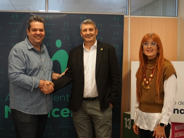 Firma del convenio (AYTO. MARACENA)