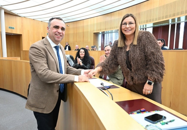 El presidente de la Diputación de Granada, Francis Rodríguez, y la diputada provincial de Economía, Ana Molina (DIPUTACIÓN)