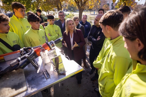 Visita de la alcaldesa de Granada, Marifrán Carazo, con alumnos de la EFA El Soto (AYUNTAMIENTO)