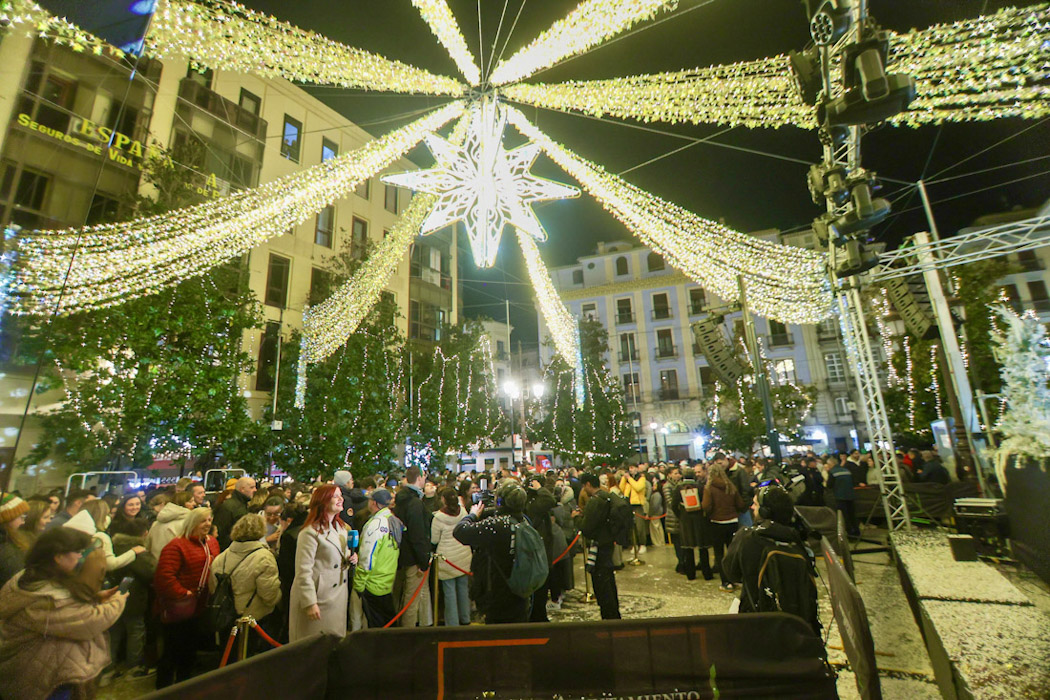 Encendido del alumbrado navideño en Granada (GPMEDIA)