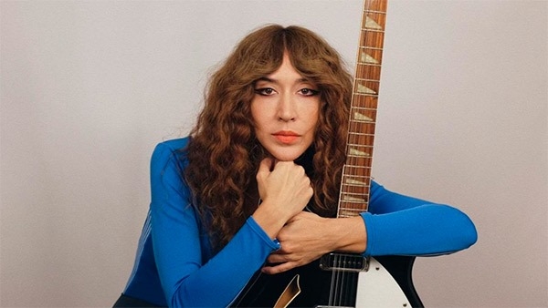 Annie B. Sweet (CAJA SONORA)