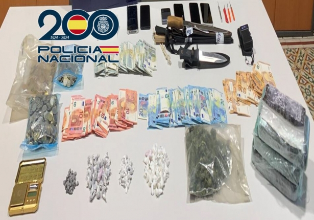 Material incautado (POLICÍA NACIONAL) Material incautado (POLICÍA NACIONAL)