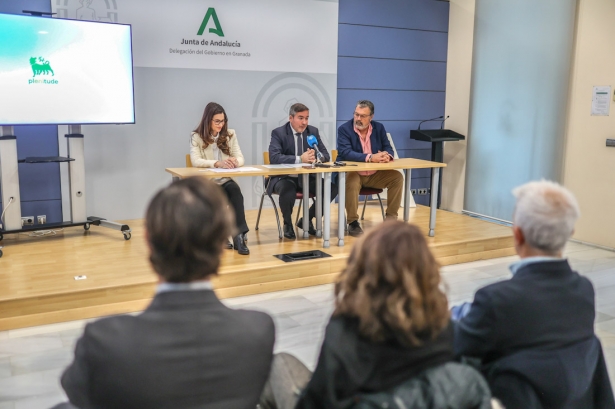 Entrada en funcionamiento de la planta solar de Caparacena (GPMEDIA)