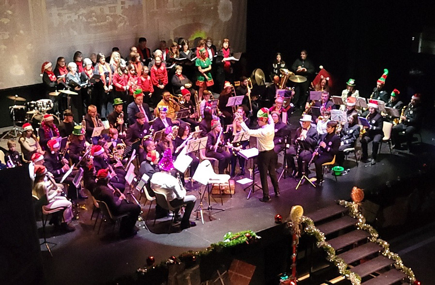 Imagen del concierto (AUYO. ALBOLOTE)