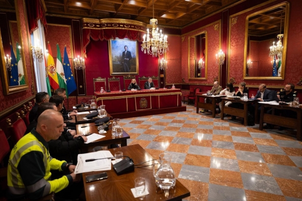 Junta Local de Seguridad presidida por la alcaldesa de Granada, Marifrán Carazo, con la asistencia del subdelegado del Gobierno en la provincia, José Antonio Montilla (AYUNTAMIENTO)
