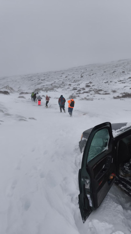 Rescate en la nieve (GUARDIA CIVIL) Rescate en la nieve (GUARDIA CIVIL)