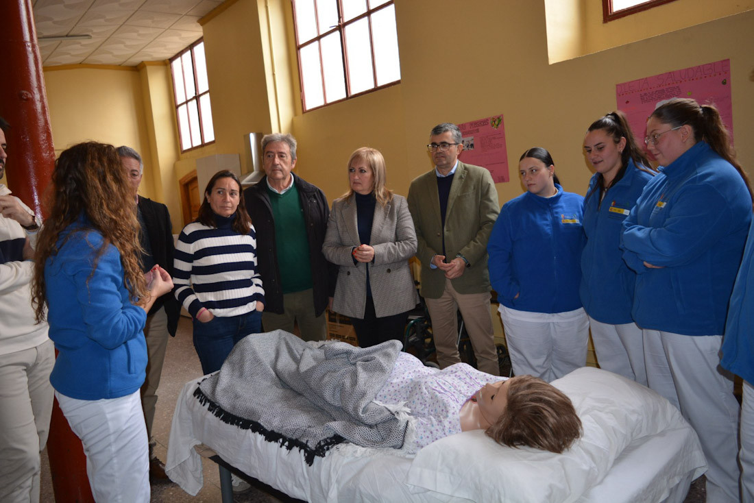 Imagen de la visita a Benalúa (JUNTA)