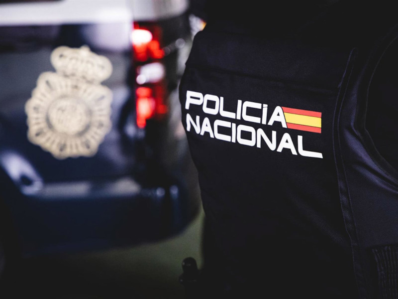 Imagen de archivo de un agente de Policía Nacional (POLICÍA NACIONAL) Imagen de archivo de un agente de Policía Nacional (POLICÍA NACIONAL)