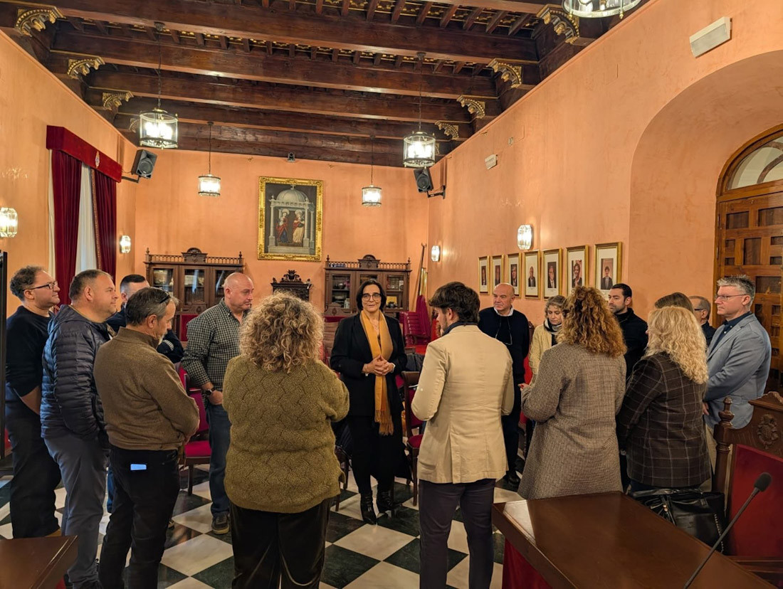 La delegada territorial de Desarrollo Educativo y Formación Profesional, María José Martín, en Huéscar (JUNTA DE ANDALUCÍA)