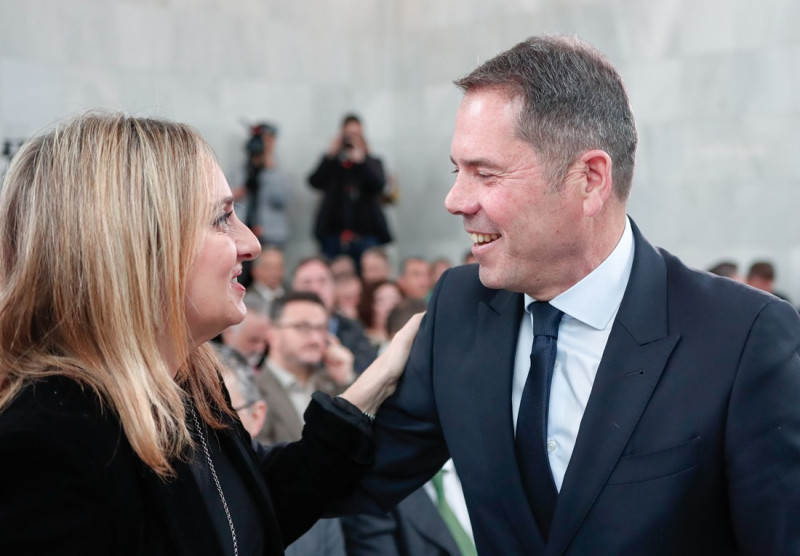 Gerardo Cuerva junto a Marifrán Carazo, alcaldesa de Granada (GPMEDIA) Gerardo Cuerva junto a Marifrán Carazo, alcaldesa de Granada (GPMEDIA)