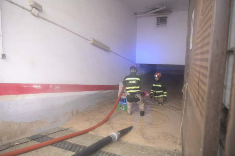 Actuación de la UME en Huétor Tájar (GPMEDIA)