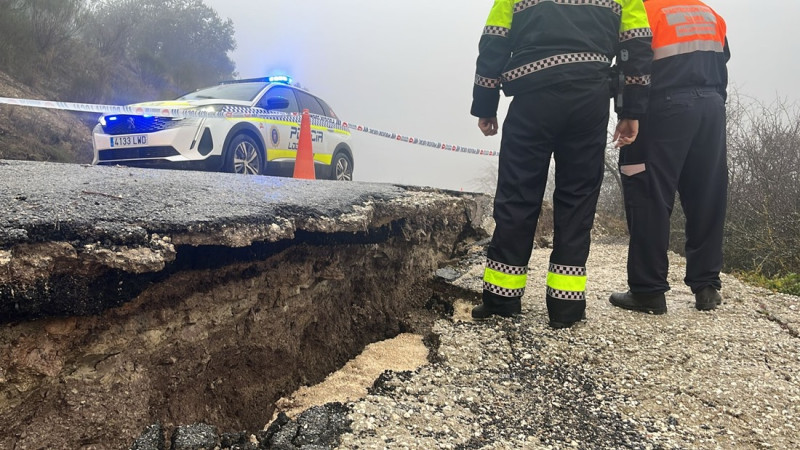 Zanja en Íllora por los efectos de la borrasca (AYTO. ÍLLORA) Zanja en Íllora por los efectos de la borrasca (AYTO. ÍLLORA)