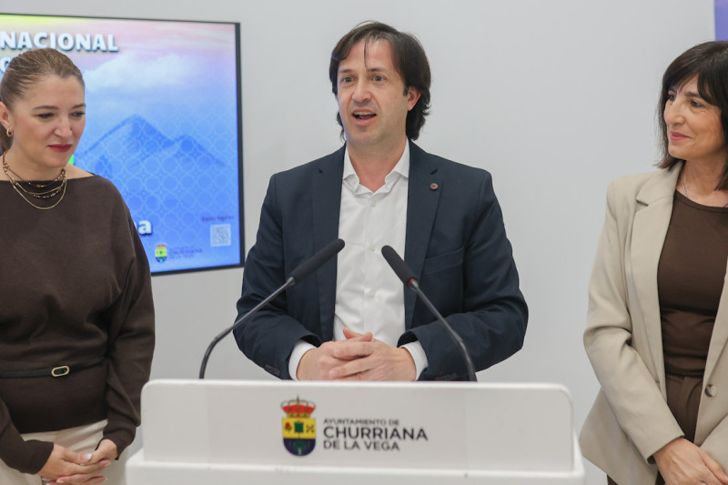 Presentación del premio de poesía de Churriana de la Vega (GPMEDIA)