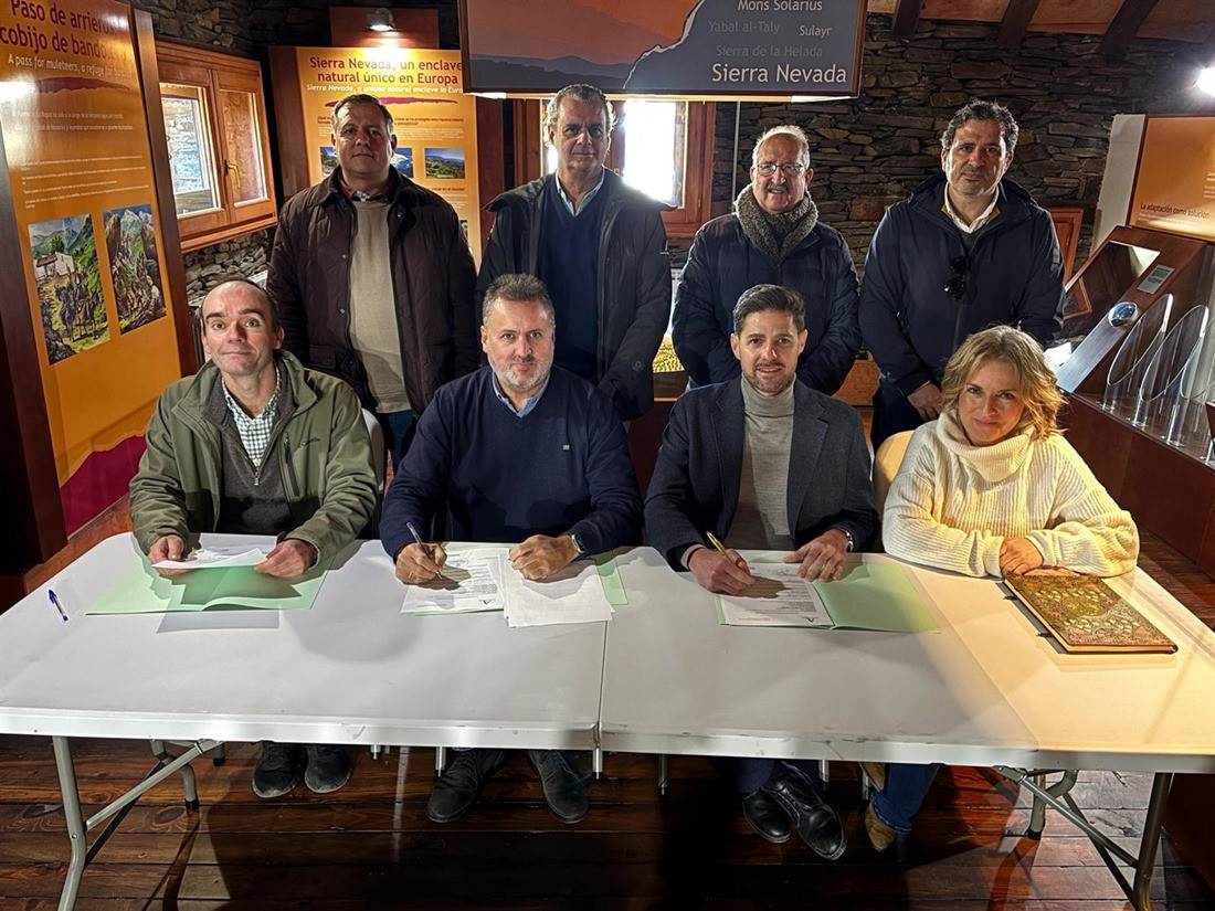 Firma de autorizaciones en La Ragua (DIPUTACIÓN DE GRANADA)