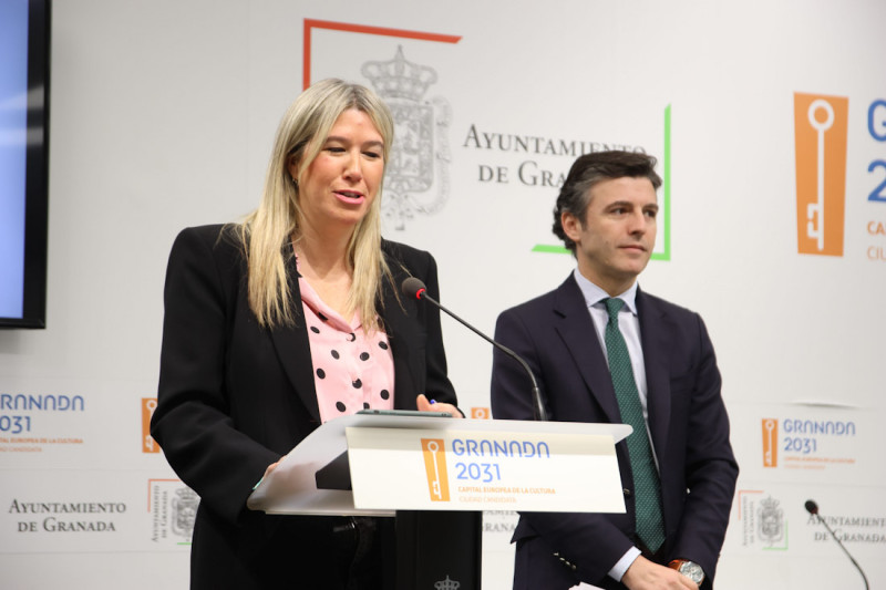 Los concejales de Fiestas Mayores y de Presidencia en Granada, Carolina Amate y Jorge Saavedra (GPMEDIA)