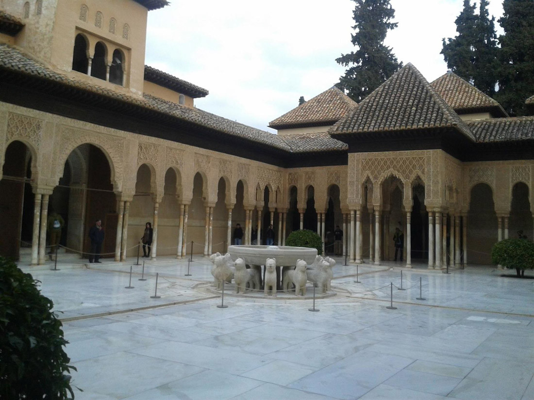 Patio de los Leones de la Alhambra de Granada, en imagen de archivo (EUROPA PRESS)