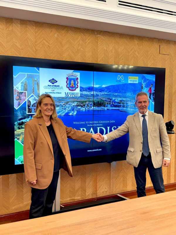 La alcaldesa de Motril, Luisa García Chamorro, y el presidente de la Autoridad Portuaria de Motril, José García Fuentes (PUERTO DE MOTRIL) La alcaldesa de Motril, Luisa García Chamorro, y el presidente de la Autoridad Portuaria de Motril, José García Fuentes (PUERTO DE MOTRIL)