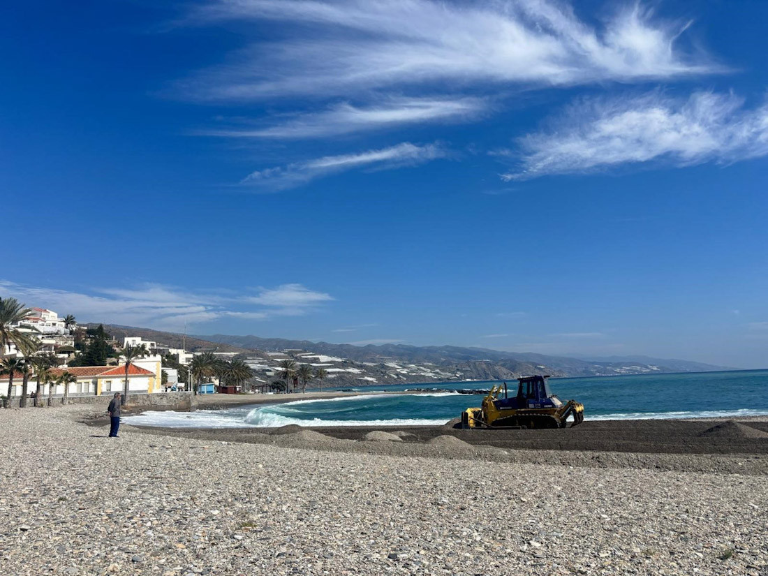 Playa en Castell de Ferro (AYUNTAMIENTO)