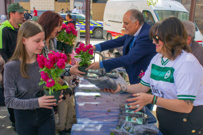 (AYTO. HUÉTOR TÁJAR) (AYTO. HUÉTOR TÁJAR)