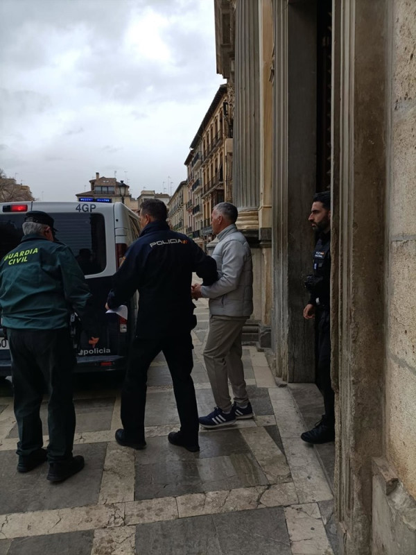 El hombre condenado por intentar asesinar a su exmujer en Armilla (Granada) saliendo de los juzgados este miércoles (EUROPA PRESS) El hombre condenado por intentar asesinar a su exmujer en Armilla (Granada) saliendo de los juzgados este miércoles (EUROPA PRESS)