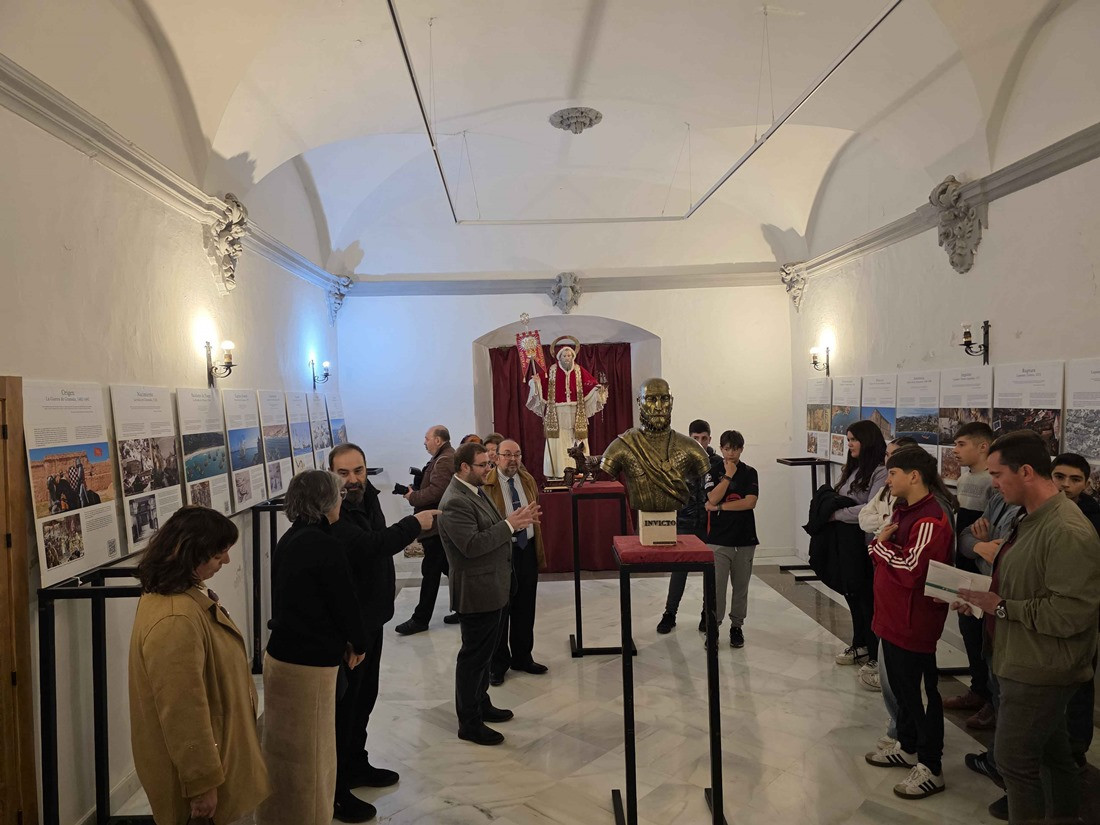 Inauguración de la exposición (AYTO. GUADIX)
