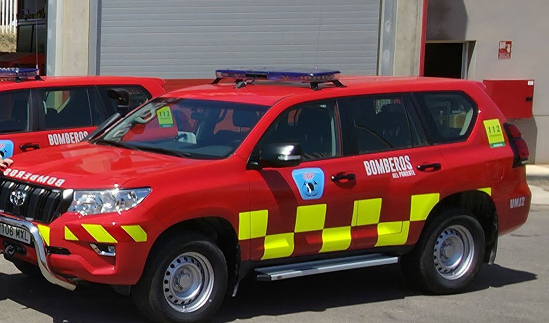 Medio centenar de personas desalojadas de un edificio en Roquetas por un incendio, ya extinguido (112)