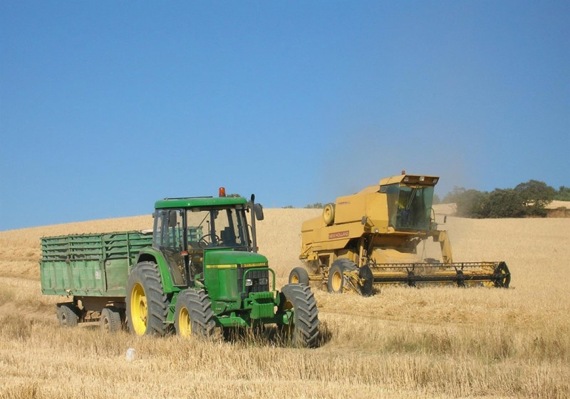 Tractores, campo. Archivo (ASAJA GRANADA)