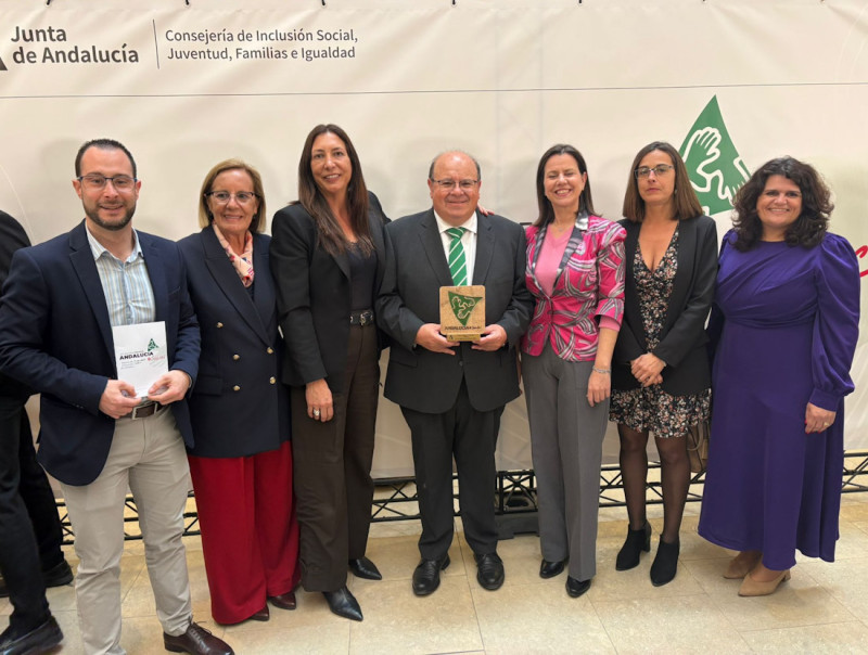 Entrega del galardón (AYTO. GUEJAR SIERRA)