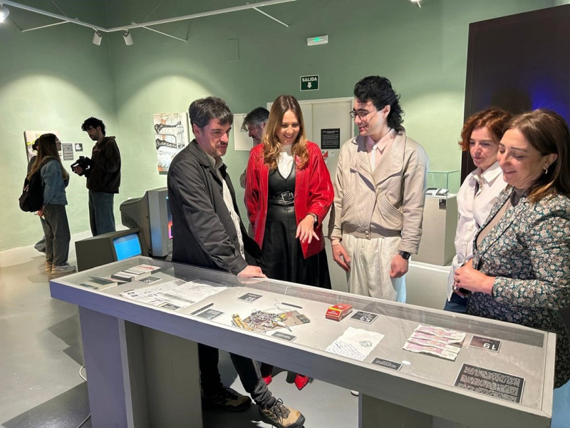 Visita a la exposición 'Traficantes del recuerdo' (JUNTA DE ANDALUCÍA)