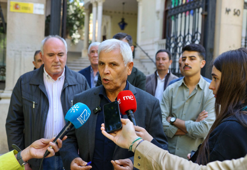 Agricultores reclaman ayudas para los municipios excluidos del primer decreto (GPMEDIA)
Agricultores reclaman ayudas para los municipios excluidos del primer decreto (GPMEDIA)