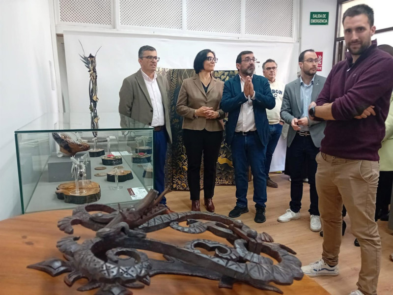 Imagen de una reciente visita de los delegados territoriales de Empleo y Educación de la Junta al Centro Albayzín (JUNTA)