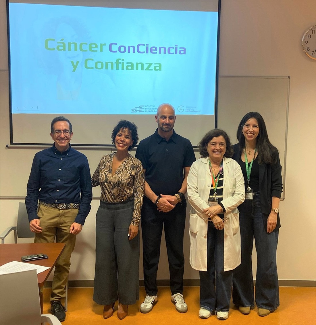 El Hospital Universitario Clínico San Cecilio de Granada pone en marcha el programa 'Cáncer ConCiencia y Confianza', una iniciativa novedosa dirigida a pacientes oncológicos y sus familiares (JUNTA)