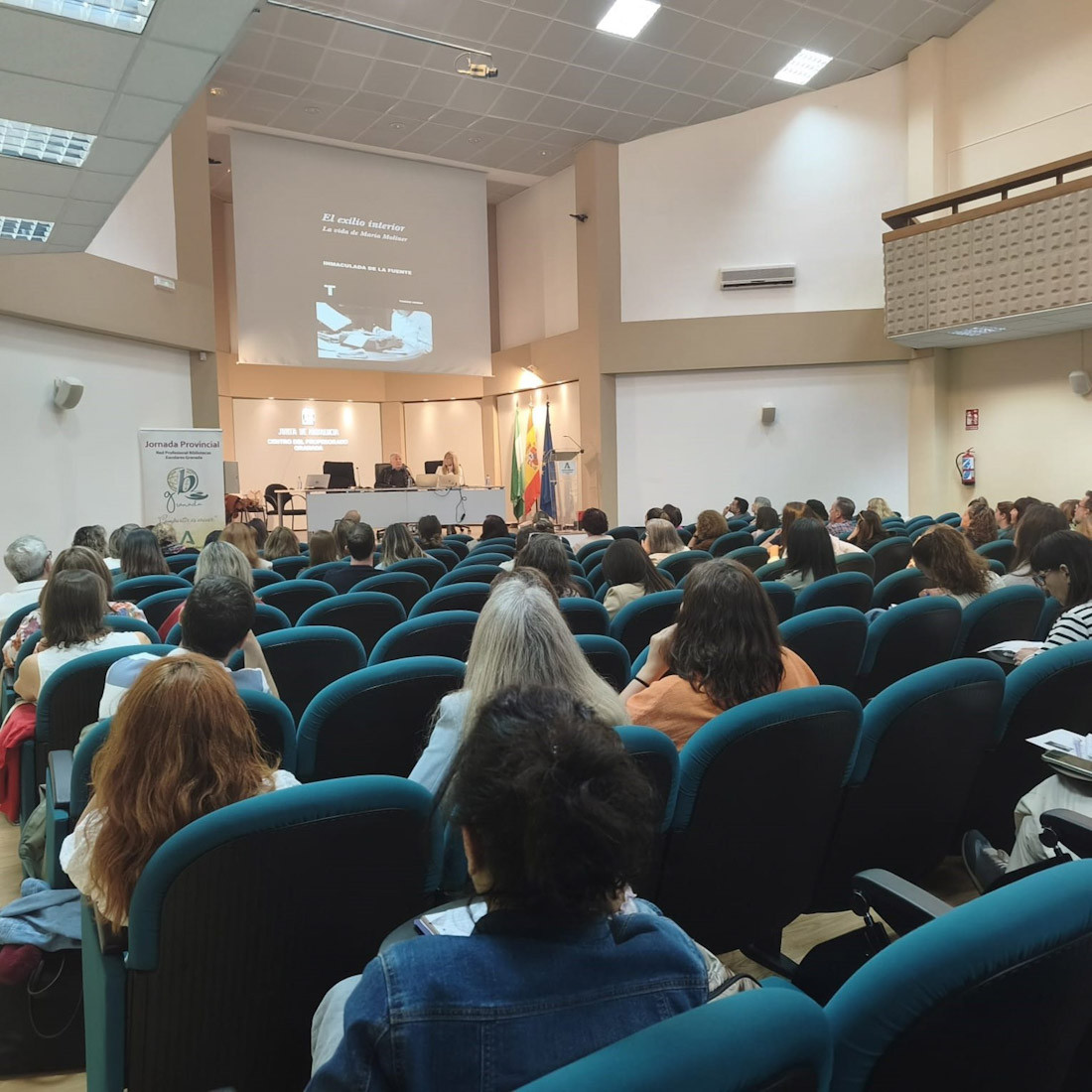 La Delegación de Desarrollo Educativo y Formación Profesional ha entregado los premios a las buenas prácticas de bibliotecas escolares durante la jornada provincial 'Bibliotecas del futuro: magia, retos y acción (JUNTA)