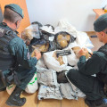 La Guardia Civil ha puesto a disposición judicial a una mujer de 47 años como presunta autora de un delito de contrabando de tabaco cuando circulaba por la localidad de Iznalloz (Granada) y fue interceptada con 156 kilos de este material (GUARDIA CIVIL)