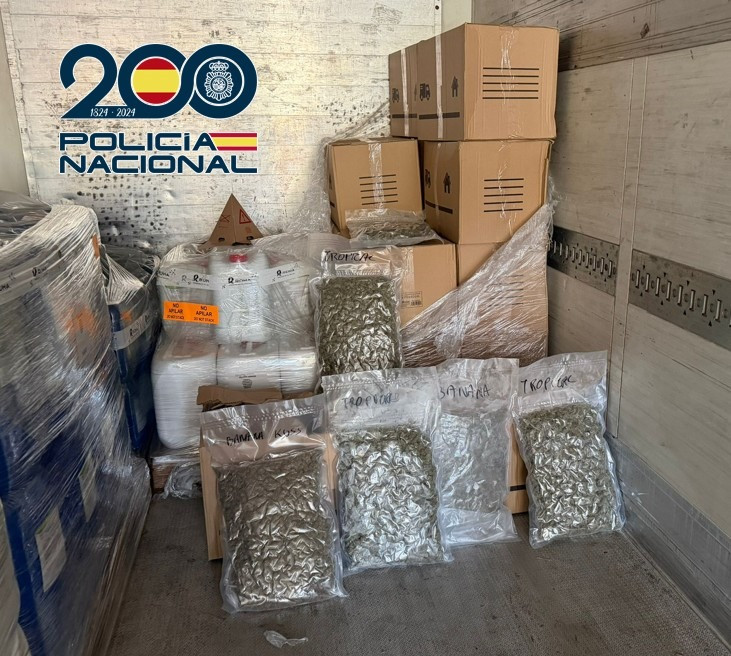 Droga en el camión (POLICIA NACIONAL)
