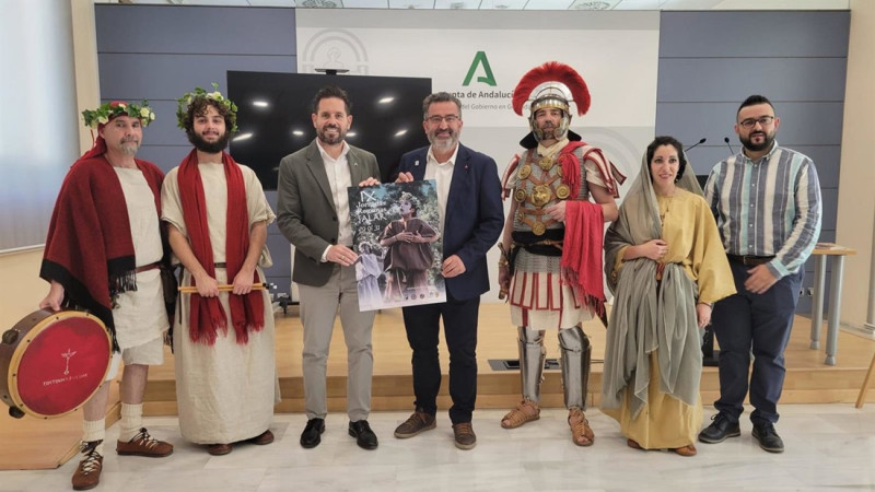 Las jornadas se consolidan como uno de los principales reclamos de turismo cultural del interior de la provincia, según ha asegurado el delegado de Cultura, David Rodríguez, junto al alcalde de Salar, Armando Moya (JUNTA)