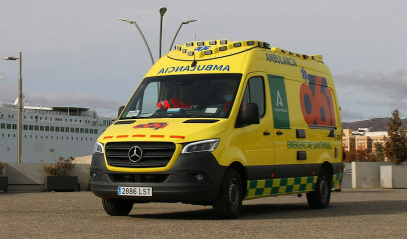 Ambulancia del Centro de Emergencias Sanitarias 061 (EMERGENCIAS 112 ANDALUCÍA)