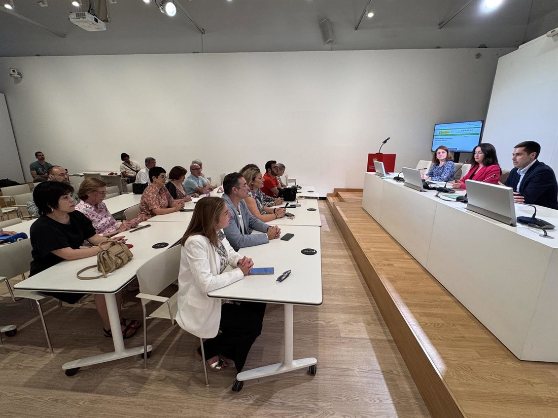 Presentación de la reunión de la Red Científica de Riesgos Alimentarios Emergentes de la Autoridad Europea de Seguridad Alimentaria (UGR)