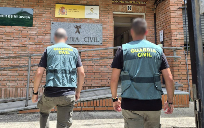 Agentes de la Guardia Civil (GUARDIA CIVIL) Agentes de la Guardia Civil (GUARDIA CIVIL)